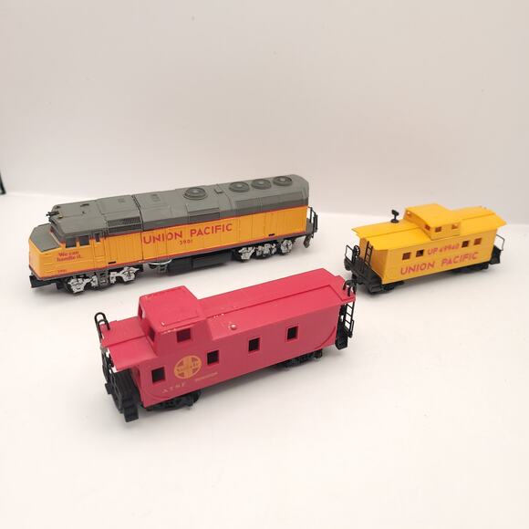 TYCO Union Pacific Santa Fe Train Set Vintage HO Scale - Picture 1 of 8